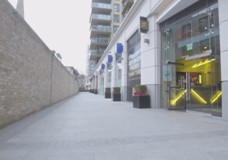 Gymbox Ealing, entrance