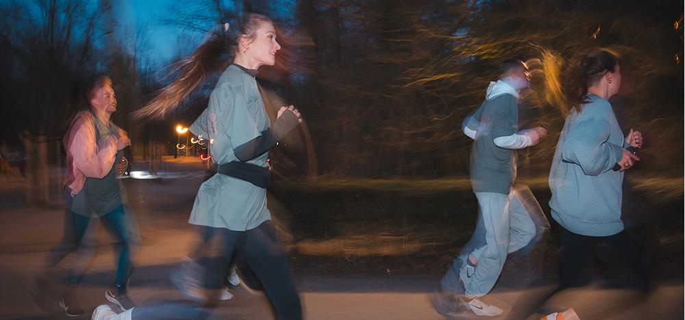 Gymshark Run Club - people running in matching tshirts