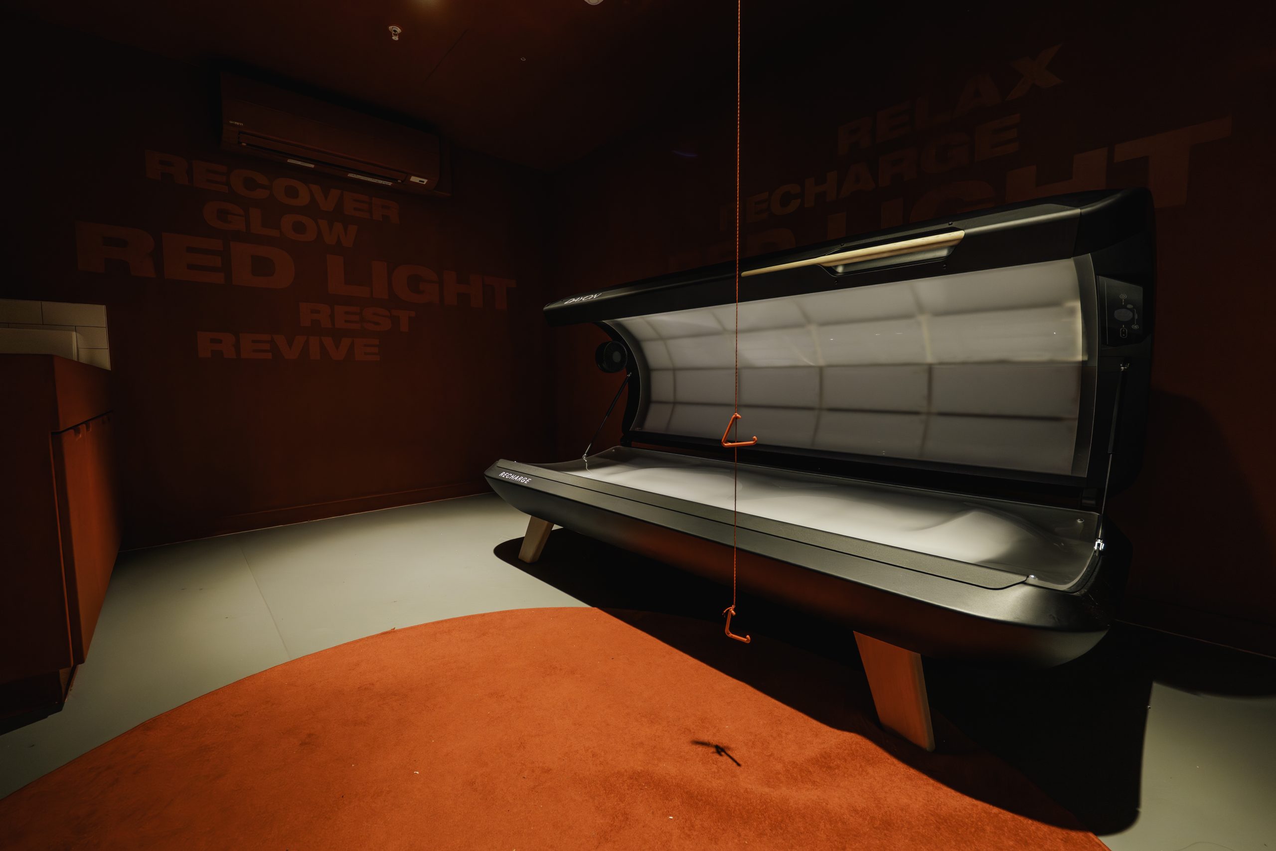 gymbox farringdon red light therapy bed