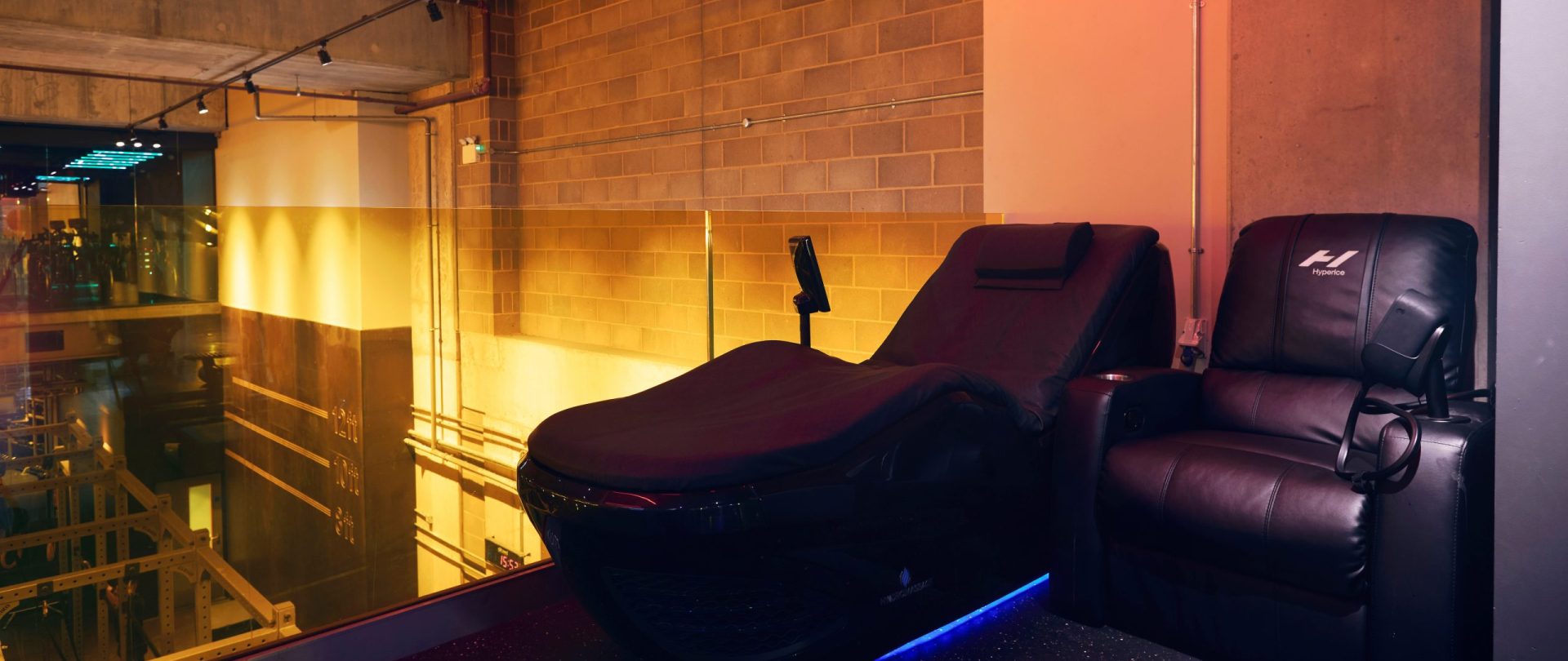 gymbox elephant & castle hydromassage chair