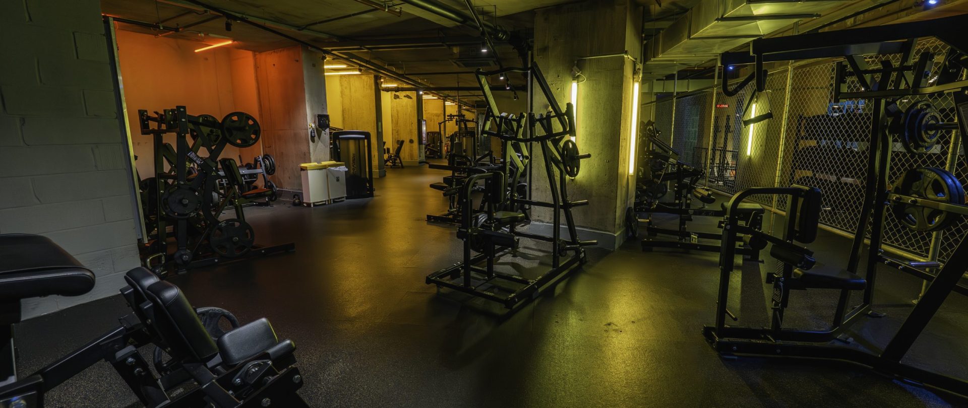 GYMBOX FARRINGDON, HAMMER STRENGTH RESISTANCE MACHINES